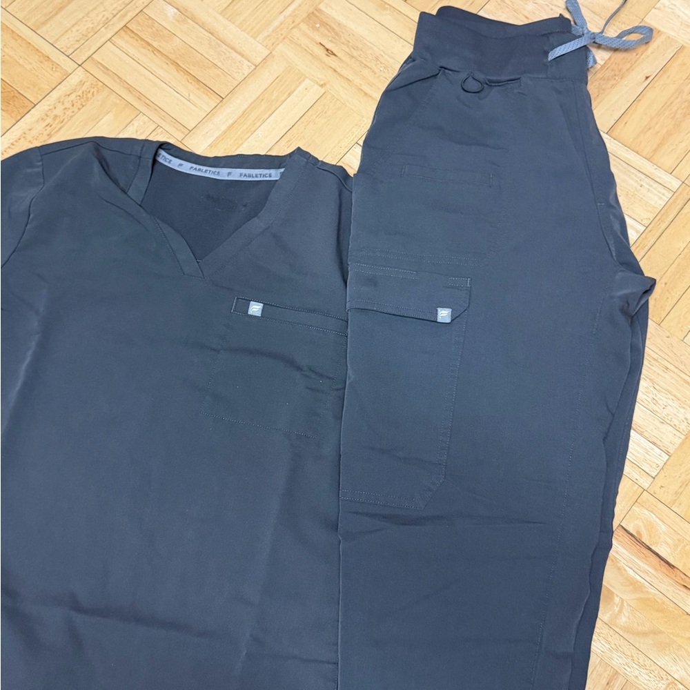 Fabletics Grey Jogger Scrub Set - image 2